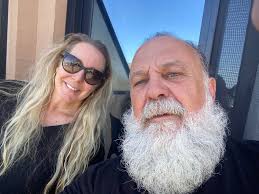 IF LIVING IN DELUSION & DENIAL WAS A PERSON...ITS DEFINETLY LIL PHIL  🤦🏿‍♂️ ITS OBVIOUS HIS ELEVATOR DOES NOT MAKE IT TO THE TOP FLOOR 😂