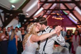 Gregor meyle lyrics powered by www.musixmatch.com. Hochzeitstanz Tipps Nach Dem Eroffnungstanz Auf Der Tanzflache Bleiben In 2020 Hochzeitstanz Hochzeit Aktionen Hochzeit