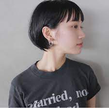 ショートとボブの真ん中 襟足のフィット感がたまらない 前髪のキレも ショートボブ 前髪 ヘアスタイル ボブ ヘアスタイリング