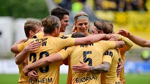 Botheim smeller til på hel volley. Kjop Billett Til Kampen Mot Legia Warszawa Her Bodo Glimt