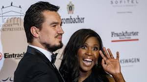 Christina hingegen entschied sich zu einem schritt, den es so in der bisherigen geschichte der tanzshow noch nicht gegeben hat. Motsi Mabuse Tranen Liebeserklarung An Ihren Mann Intouch