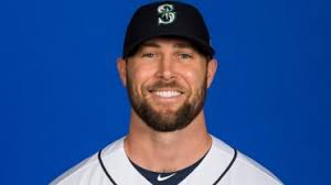 Mariners add Hunter Strickland