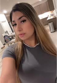 Elisa Landeros's Instagram, Twitter & Facebook