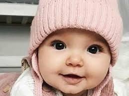 Monte A Sua(seu) Filha (O) Para O Almoço De Família