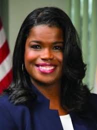 Foxx campaign brands retired judges who endorsed O'Brien as 'old guard'