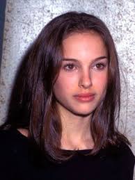 The first movie is an ideal place to start with natalie portman's seriously epic hairstyles as the queen or the naboo people and in contrast her styles as the queen's handmaiden, padmé. Natalie Portman Gallery Hairstyles