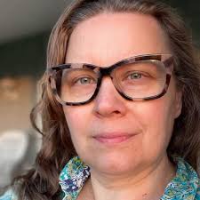 Jade Moran's Instagram, Twitter & Facebook