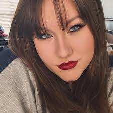 Farrah Bell's Instagram, Twitter & Facebook