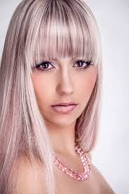 Hochzeitsfrisuren mit pony sind das beste, was es geben kann. Schicke Partyfrisur Fur Lange Glatte Haare Offen Gestylt Langhaarfrisuren Mit Pony