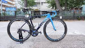 Full list of teams and remaining riders. Global Cycling Network Richard Carapaz Canyon Ultimate Cf Slx Team Movistar Pro Bike Facebook