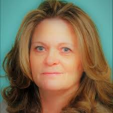 Maureen Racioppi's Instagram, Twitter & Facebook