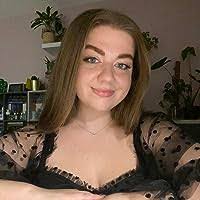 Nicole Arend's Instagram, Twitter & Facebook