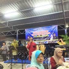 There aren't many things to do and attractions to visit in this town. Balai Polis Gelang Patah Military Base
