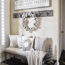 Pelbagai contoh cara deko rumah yang kami kongsikan sama ada untuk ruang tamu, dapur, bilik tidur, tandas, dll. Idea Ringkas Hias Ruang Foyer Atau Sisi Pintu Masuk Utama Impiana