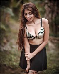 bangla choti মা কে চুদতে দেখলাম আরেকজনের সাথে লুকিয়ে