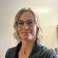 Anna Hollenbaugh's Instagram, Twitter & Facebook