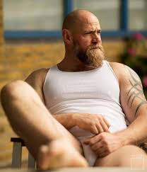 A tribute to muscle daddies. Daddy Bear Big Muscle Tumblr