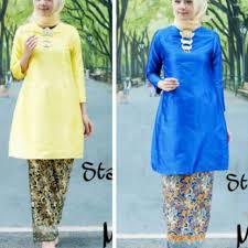 Beberapa jenis kain seperti kain jersey dan juga kain satin ini akan sangat cocok untuk busana gamis pesta yang kamu gunakan saat menghadiri pesta. Baju Kurung Iriana Bahan Satin Silky Kain Rok Shopee Indonesia