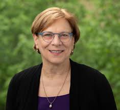 Lauren Benton's Instagram, Twitter & Facebook