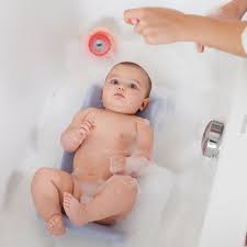 How can i safely support my baby in the water? Beaba Transatdo 1st Stage Baby Bath Support From Www Babybabyonline Co Uk