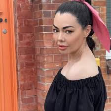 Alana Blackburn's Instagram, Twitter & Facebook