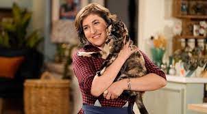 Explore mayim bialik's net worth & salary in 2021. Mayim Bialik In Call Me Kat C 2021 Fox Broadcasting Co Filmfutter