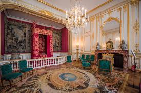 Chateau De Chambord Interior Trending Decor Castles Interior Boho Christmas Decor