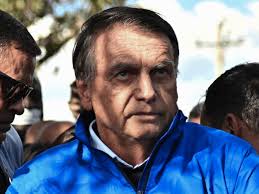 Señores del Club del Comercio, cuando devuelven la calle que le invadieron  a los pereiranos?