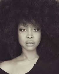 Erykah Badu Top 5 Songs 1 Soldier 2 Ye Yo 3 On On 4 Danger 5 Didn T You Know Natural Hair Styles Hair Beauty Black Is Beautiful