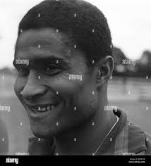 Eusebio portugal hi-res stock photography and images