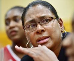 Tuesday's NH County girls basketball roundup: Hamden spoils Tracy Claxton's  coaching debut at Wilbur Cross