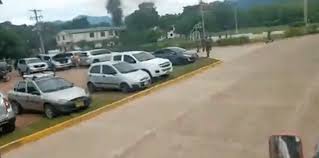 Atentado con carro bomba contra brigada militar en colombia deja 36 heridos. Nypo A1i4ee48m