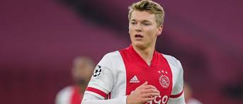 Toby alderweireld 2013 2014 thibaut courtois 2011 2014 yannick ferreira carrasco 2015 2018 nederlanders. Het Beste Elftal Van Jouw Provincie Deel 2