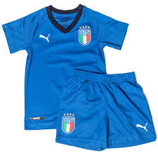 Voetbaltenue bij voorwinden sportnieuw seizoen, dus nieuwe outfit, trainingspak en voetbalschoenen. Italie Thuisshirt 2017 18 Mini Kit Kinderen Www Unisportstore Nl