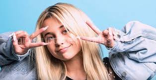 Listen to alabama luella barker | explore the largest community of artists, bands, podcasters and creators of music & audio. Wer Ist Alabama Barker Alter Familie Vermogen Fakten Wiki Prominente