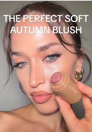 @rhode skin pocket blush in sleepy girl is the perfect soft autumn blush 🍂  . #makeup #makeuphacks #rhode #rhodeblush #blush