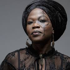 Moonlight Benjamin: Siltane review