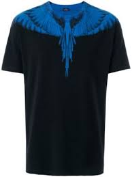Anche se non è ancora arrivato alcun annuncio ufficiale, sembra ormai imminente il lancio della collaborazione tra napoli e marcelo burlon. The T Shirt Marcelo Burlon County Of Milan Eagle Blue Worn By Nicola Francesco Di Napoli In The Movie Piranha Spotern