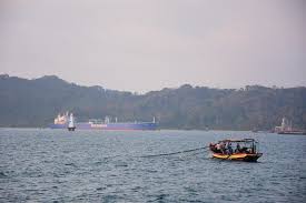 Kilang ini memiliki sekitar 200 tangki untuk menampung crude yang akan diolah. Ke Cilacap Ikan Ikan Kembali Portonews