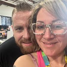 Travis Leathley's Instagram, Twitter & Facebook