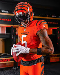I Love Cincinnati - CincyProblems - #Bengals WR Tee Higgins tweaked his  hamstring in practice yesterday and is now DOUBTFUL to play vs. the  Patriots.. | Facebook