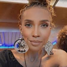 Jessica Strayer's Instagram, Twitter & Facebook