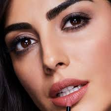 When it comes to fall makeup, you can use more darker colors, mysterious looks, every type of smoky eyes, dark lips, darker blushes and. Foundation Finder Max Factor