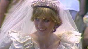 The late diana, princess of wales was born the honourable diana frances spencer on 1 july 1961 in norfolk. Ocurrio De Verdad Lo Que Cuenta The Crown Sobre Diana De Gales