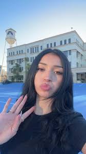 in Young Hearts Do Elisas and Thomes End Yo