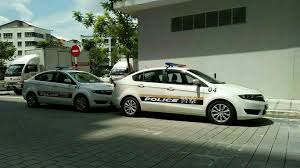 Kecantikan polis wanita malaysia dan indonesia polis wanita malaysia polisi wanita indonesia. Kereta Polis Malaysia Berlambangkan Bertulisan Cina Pdrm Minta Hentikan Fitnah Ameno World