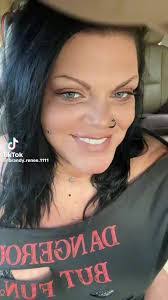 Stephanie Abney's Instagram, Twitter & Facebook