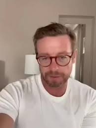 Simon Baker Speaking