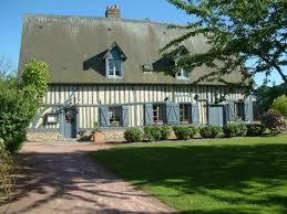 Voir plus d'idées sur le thème colombage. 16 Idees De Colombages Peints Poutre Plafonds Poutres Peintes Maison Normande