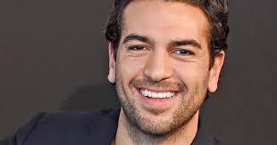 Facebook gives people the power to share and makes the world more open and connected. 10 Dinge Die Sie Nicht Uber Elyas M Barek Wussten